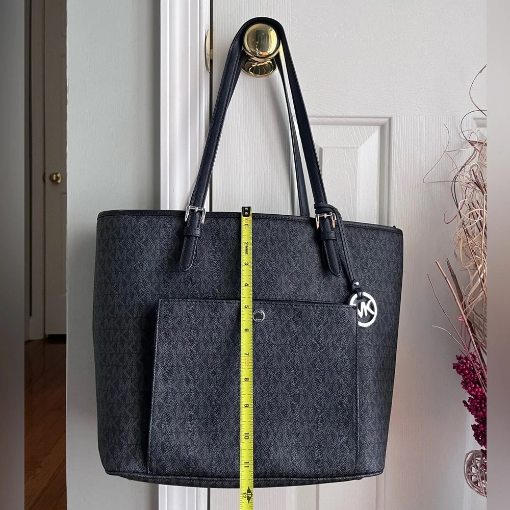 🖤Michael Kors Signature Black Tote Bag🖤 - Picture 5 of 14